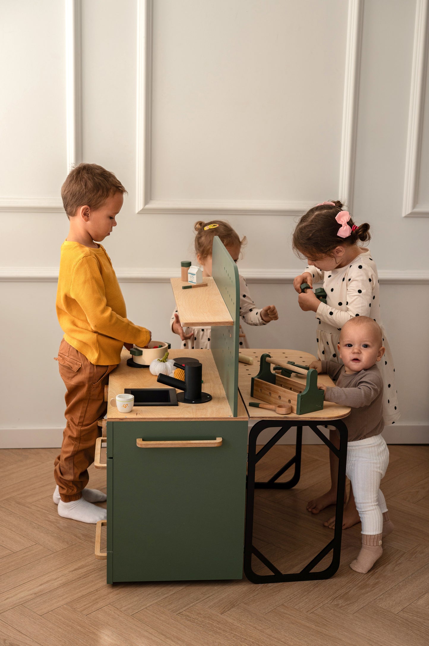 Drewniana kuchnia & warsztat 3w1